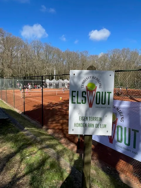 Tennisbaan 1